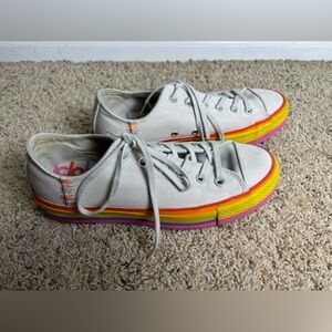 Chuck Taylor All Star Lift Low Rainbow, size 9
